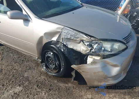 2005 Toyota Camry Le from USA, damaged, VIN 4T1BE30K95U988789